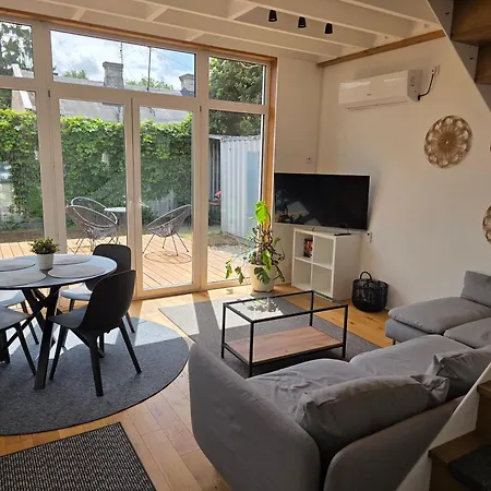 Apartel24 Chopin House Wifi Parking Netflix Vakantiehuis Warschau